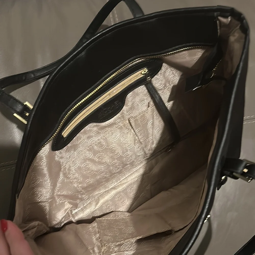 Excellent condition Michael Kors bag - Picture 2 of 2